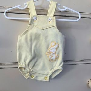 Vintage Cater’s yellow bunny overalls outfit (3 Months)
